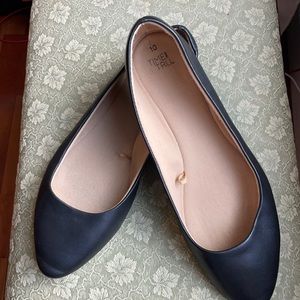 Time and Tru Black Flats. W 10